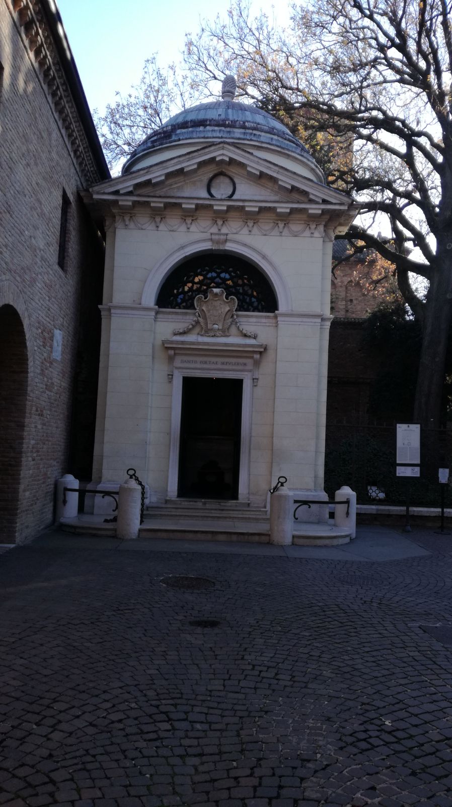 Ravenna Mausoleo Dante