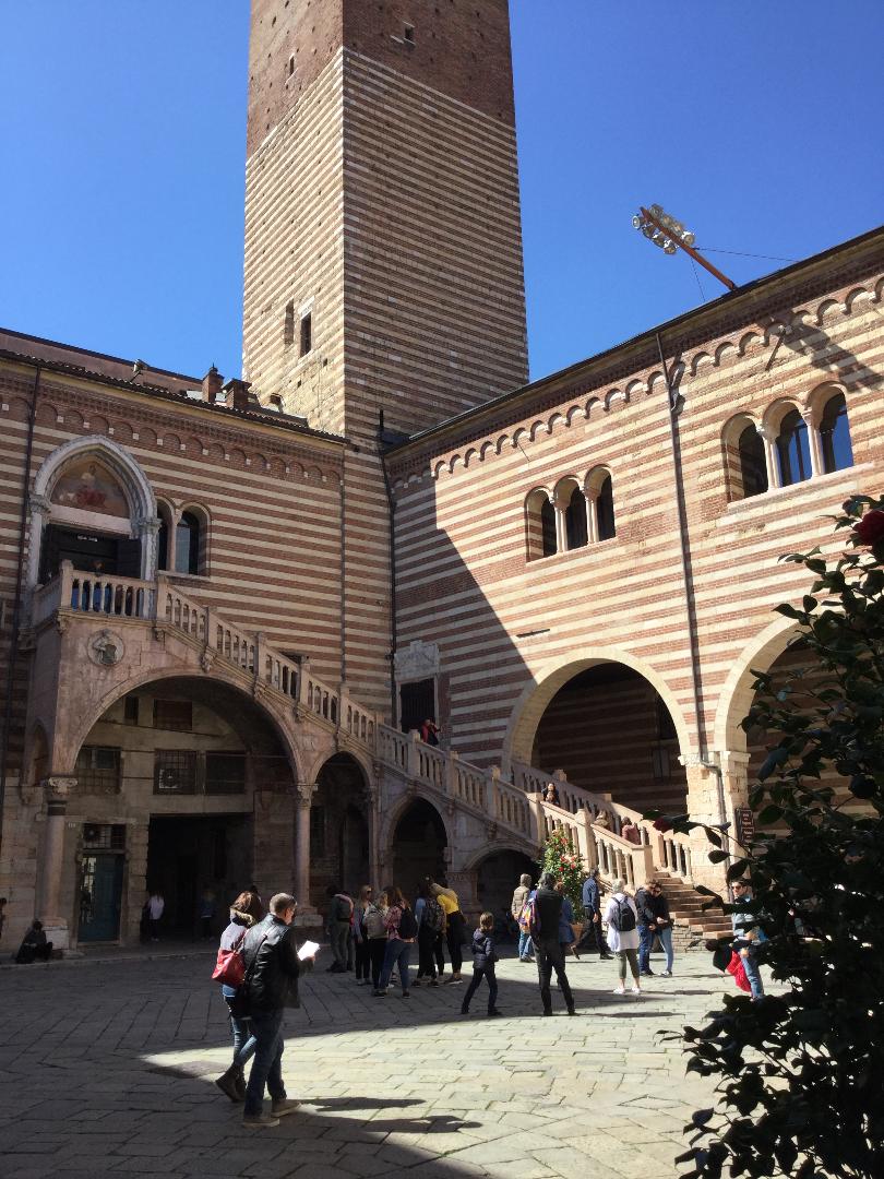 Verona escalera