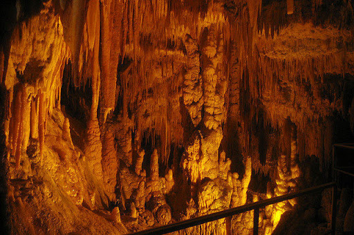 Grotte di castellana colum