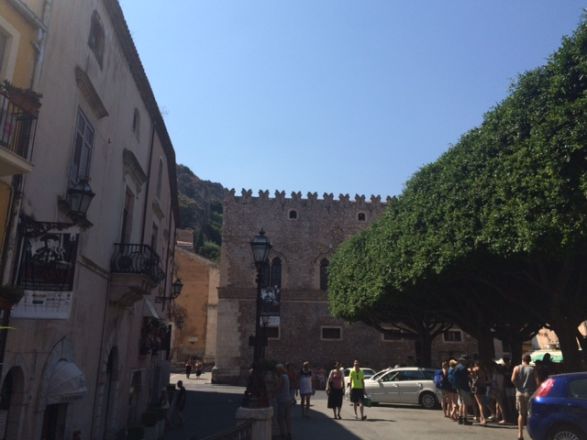 SS2398_Viaje Italia 2015 Taormina plaza - copia