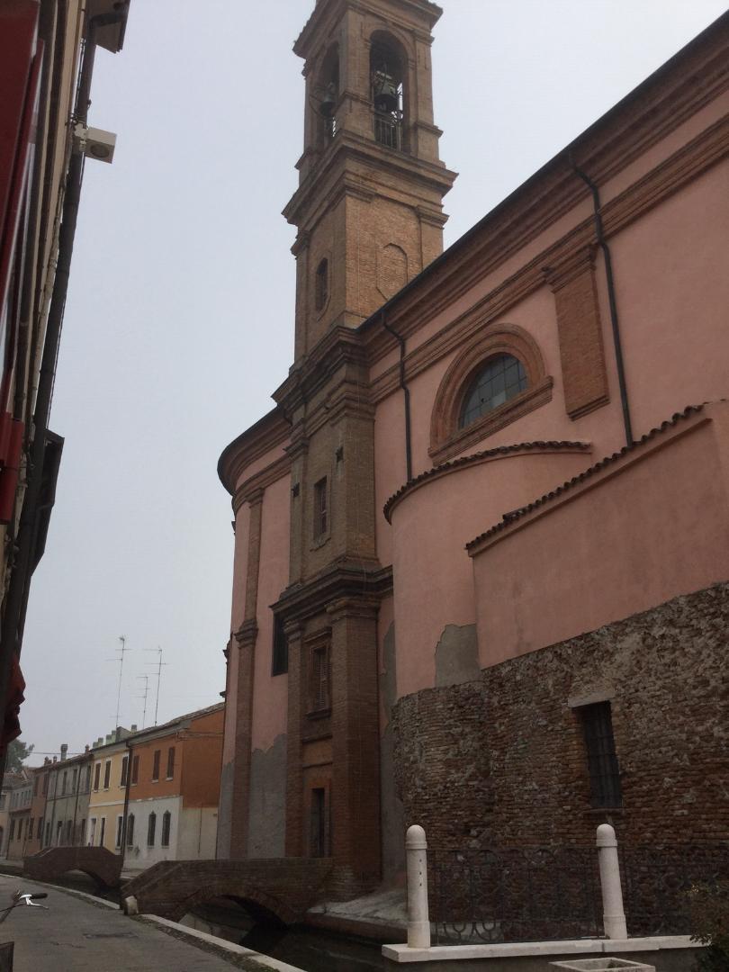 Comacchio iglesia y p