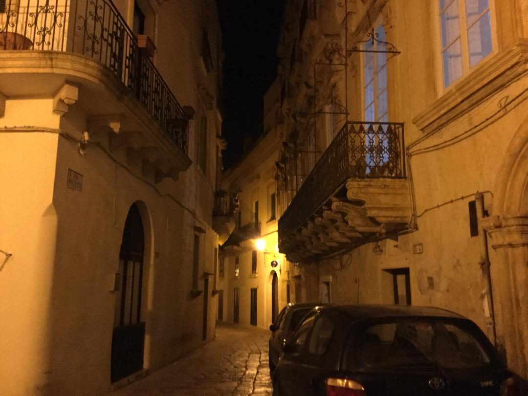 Gallipoli calle noche