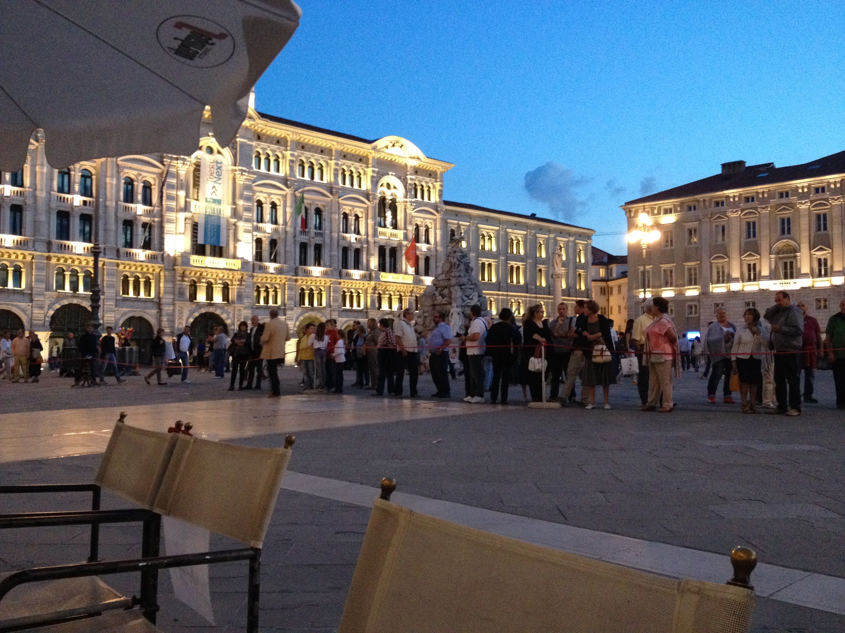 Trieste plaza escultura